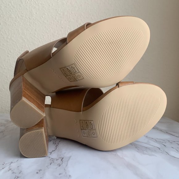 ALDO Mukai - Camel Vegan Leather Block Heel - Size 6 - Picture 4 of 7